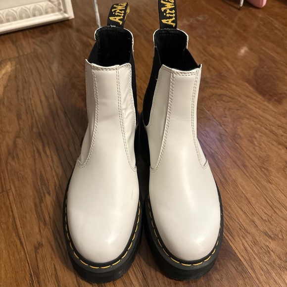White doc marten boots - Picture 2 of 4